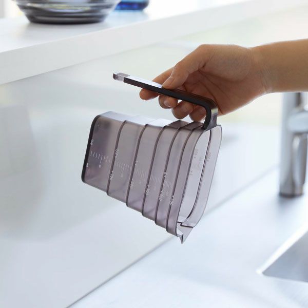 山崎実業 マグネット段々計量カップ タワー 500ml tower | キッチン雑貨・タワーシリーズ