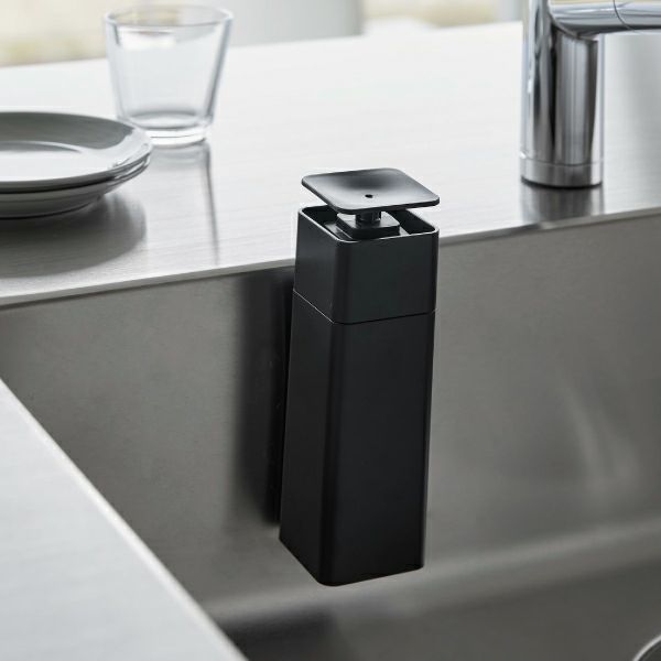 山崎実業 片手で出せるマグネットディスペンサー タワー tower | キッチン雑貨・タワーシリーズ