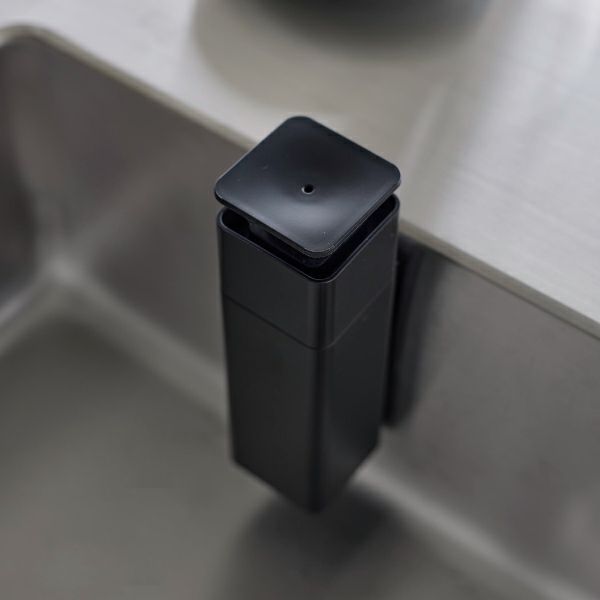 山崎実業 片手で出せるマグネットディスペンサー タワー tower | キッチン雑貨・タワーシリーズ