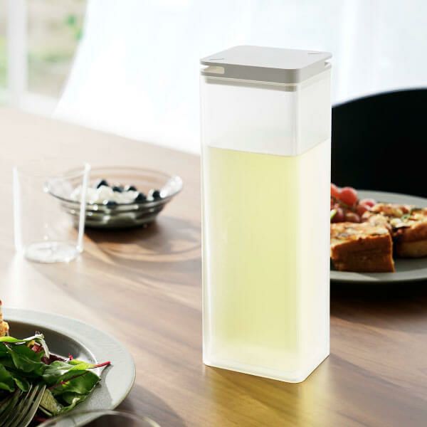山崎実業 水はね防止フィルター付き 両方から注げる冷水筒 タワー tower | キッチン雑貨・タワーシリーズ