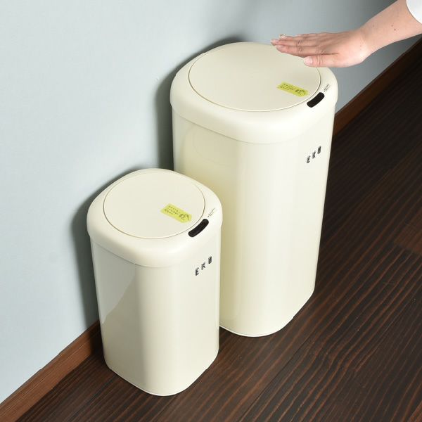 場所を選ばずに設置できる乾電池式の自動開閉ゴミ箱