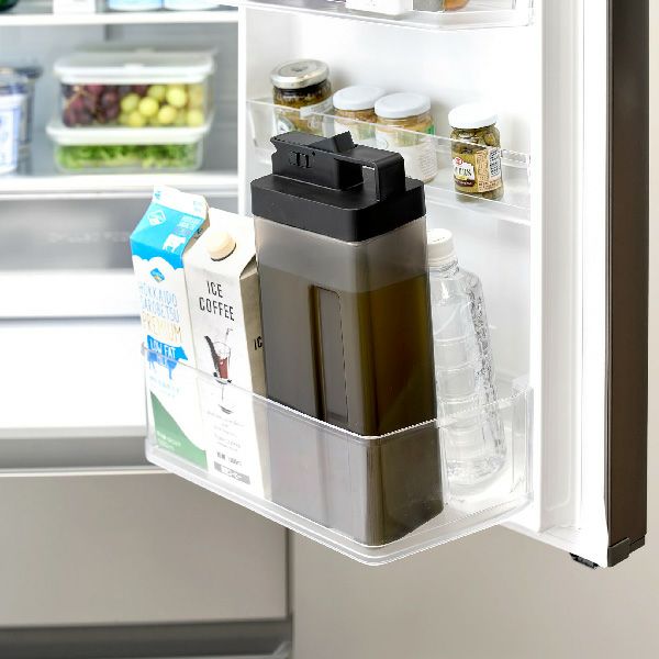 山崎実業 倒して置けてそのまま注げる冷水筒 タワー 2.2L tower | キッチン雑貨・タワーシリーズ